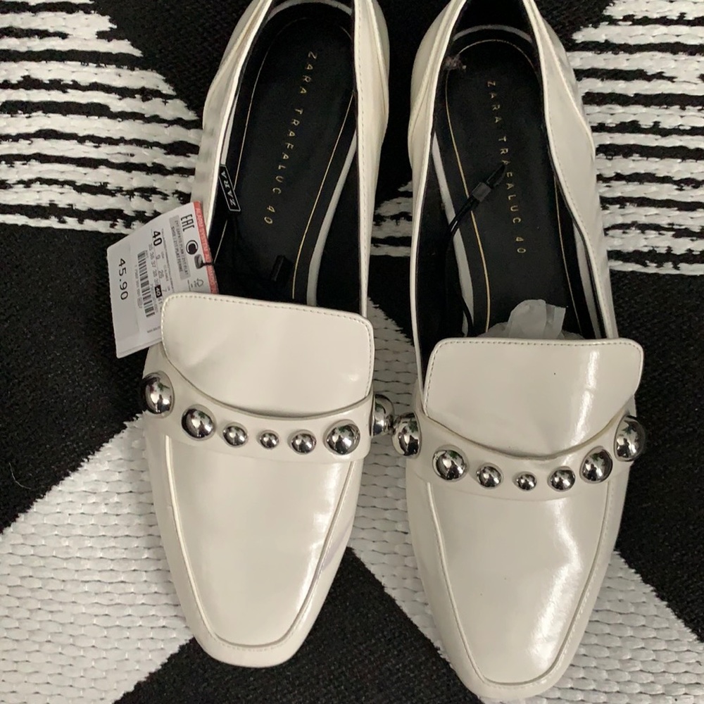 Zara Studded White loafer size 9